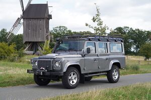 LAND ROVER-Defender-110 *7-Sitzer * Winde * 1Hand *MWSt*,Begangnade
