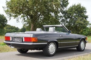 MERCEDES-BENZ
