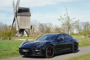 PORSCHE-Panamera-GTS,Pojazdy używane