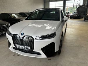 BMW-iX-xDrive40 Sport AHK Autobahnassistent DAP+PAP,Rabljena 
