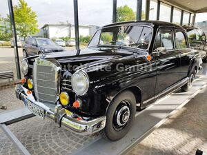MERCEDES-BENZ-190-B Oldtimer Zustand wie Neu,Véhicule d'occasion