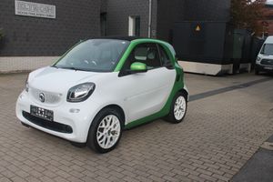 SMART-ForTwo-EQ  greenflash passion Aut*Sitzhzg*PDC*,Подержанный автомобиль