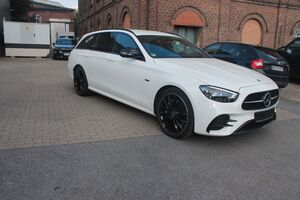 MERCEDES-BENZ-E 400-T d 4Matic Night Edition*AMG Line*360°*,Употребявани коли