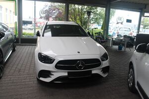 MERCEDES-BENZ