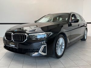 BMW-530-d Touring Aut Luxury Line Navi*Leder*LED*1Hd,Véhicule accidenté