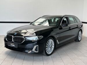 BMW-530-e Touring Aut Luxury Line Navi*Leder*LED*1Hd,Подержанный автомобиль