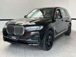BMW-X7-xDrive40d Navi*Leder*LED*Soft-C*HUD*21"*AHK,Bruktbiler