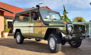 MERCEDES-BENZ-G 300-300GD"Zypressengrün"1 von 372 Stück!,Подержанный автомобиль