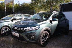 DACIA-Sandero-Stepway Expression TCe 90,Demo vehicle