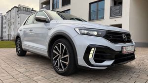 VW-T-Roc-R 4Motion, Akrapovic, 300 PS, SHZ,Pojazdy używane