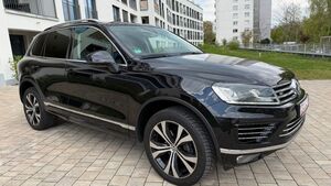VW-Touareg-30 V6 R Line LTDI SCR Exclusive BMT,Begangnade