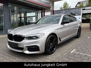 BMW-530-e M Sport *1Hand*Ambiente*Panorama*,Véhicule d'occasion