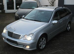 MERCEDES-BENZ-C 200-T-Kombi Avantgarde Sitzhzg Navi Xenon AHK,Used vehicle