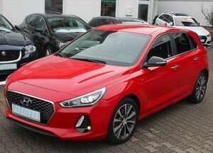 HYUNDAI-i30-- 1,4-GDI Intro Plus-Paket Alu 17 Allwetter,Vehículo de ocasión
