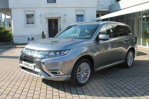 MITSUBISHI-Plug-in Hybrid Outlander-24 PHEV Top 4WD *AHK*,Begangnade