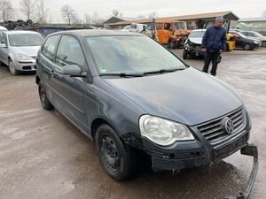 VW-Polo-Trendline,Аварийный автомобиль