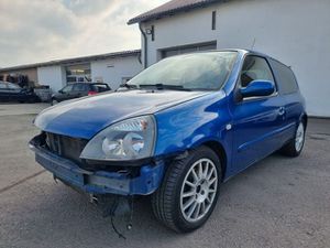 RENAULT-Clio-III Authentique,Bouraná vozidla
