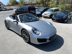 PORSCHE