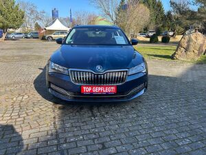 SKODA-Superb-Combi Style*AHK schwenkbar*Allwetter,Подержанный автомобиль