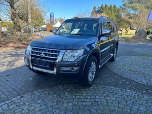MITSUBISHI-Pajero-32 DI-D Top*AHK*7Sitzer*Navi,Auto usate