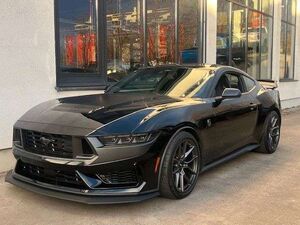 Ford-Mustang-Fastback Dark Horse V8 507PS  AT,Gebrauchtwagen