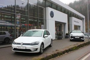 VW-Golf-VII Lim e-Golf Navi,LED,CCS,App-Connect,Használtautó