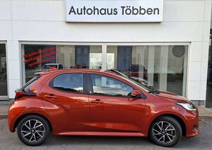 Toyota-Yaris-Hybrid Team D + Safety P+ Comfort P+ AHK,Rabljena 