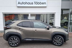 Toyota-Yaris Cross-Hybrid FWD Team D + Safety P + Winter P + +,Bruktbiler