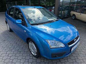 Ford-Focus-20 16V Titanium *2Hand*Scheckeft*HU neu*Klimaautom*SHZ*Teilleder*Tempomat*GJ-Reifen*AHK*,Begangnade
