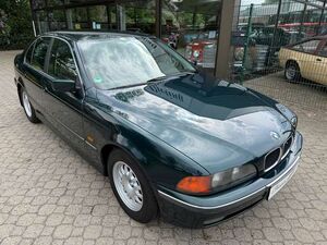 BMW-523-i E39 *nur 145 TKM*HU 5/2028*Autom*PDC*aAHK*Klima,Véhicule d'occasion