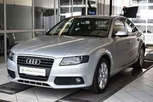 Audi-A4-18TFSI Automat*Xenon*Tempo* Händler/Export,Подержанный автомобиль