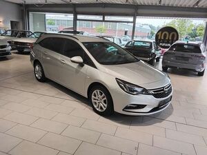 Opel-Astra-viel Platz, großer Kofferraum,Auto usate