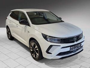 Opel-Grandland X-Grandland Neuwertig wenig KM vom Opel Partner,Pojazdy używane