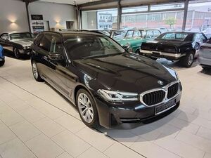 BMW-520-Shadow Line  LED, Allrad, AHK 2000kg,Használtautó