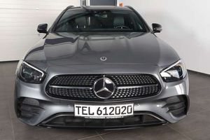 Mercedes-Benz-E300-AMG-Line T 4MATIC PANO HEADUP AHK TOP,Véhicule d'occasion