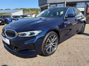 BMW-318-i LIMOUSINE AHK HEAD-UP LED NAVI RFK,Begangnade