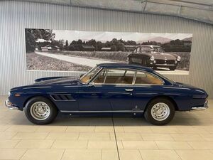 Ferrari-330-GT 2+2 Serie II - Matching Numbers - FIVA Pass,Употребявани коли