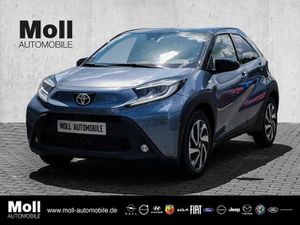 Toyota-Aygo X-Pulse 1,0-l-VVT-i 5-Gang-Schaltgetriebe LED Apple,Тестова кола