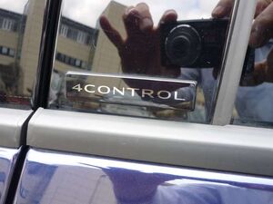 Renault-Espace-E-TECH Full Hybrid 200 Iconic 7 Sitzer,Begangnade