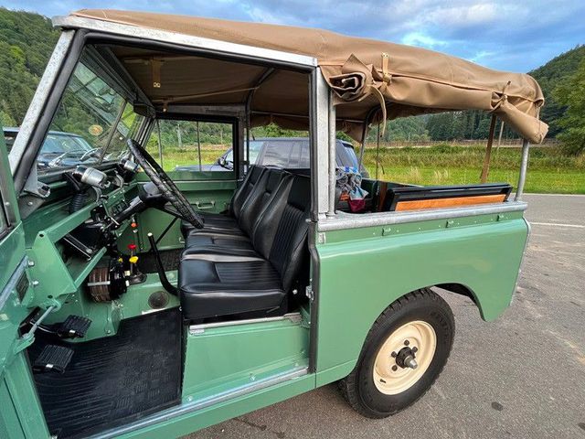 LAND ROVER Serie II a 88 Soft Top