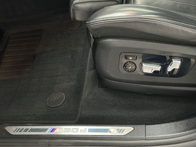 BMW X7 M50