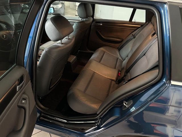 BMW 325 i Aut. touring Edition Lifestyle Xenon*Leder