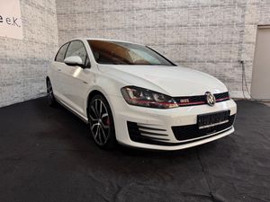 VW Golf VII Lim. GTI Performance BMT/NAVI/CAM/DYN