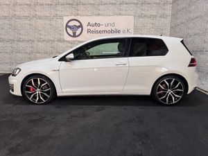 VW Golf VII Lim. GTI Performance BMT/NAVI/CAM/DYN