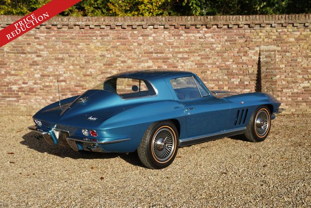 CORVETTE C2 Sting Ray Blue on Blue, Very nice condition,
