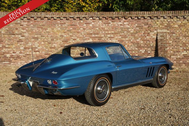 CORVETTE C2 Sting Ray Blue on Blue, Very nice condition,