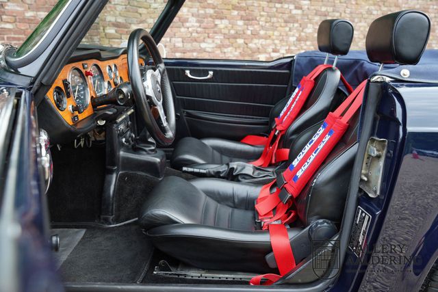TRIUMPH TR6 Overdrive Restored condition, leather seats