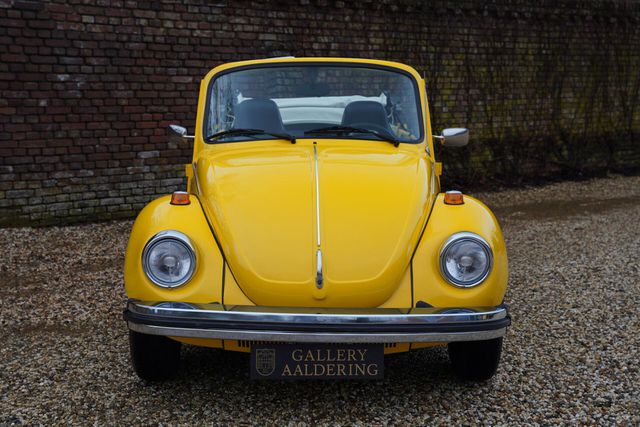 VW Beetle Kever 1303 Cabrio An eye-catching colour