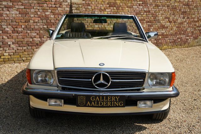 MERCEDES-BENZ SL 560 Single owner since new with only 36000 Mi