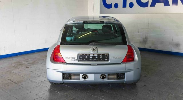 RENAULT Clio II 3.0 V6 Sport